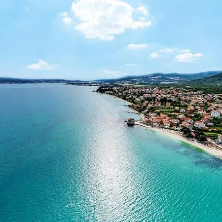 House Oasis Livak Kastela