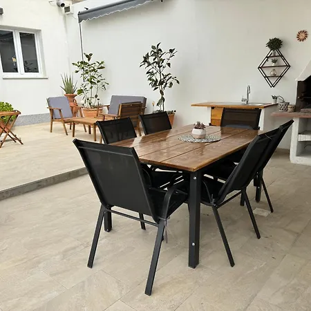 House Oasis Livak *