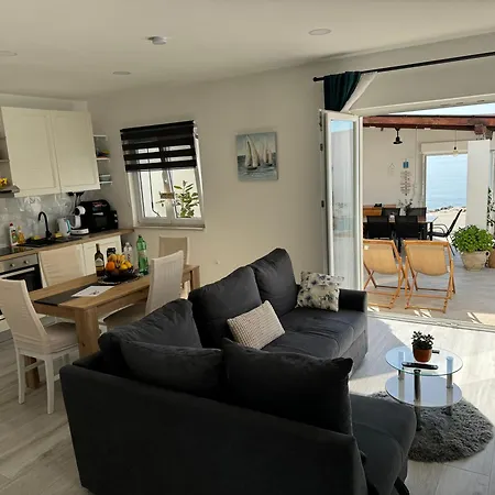 House Oasis Livak Villa *