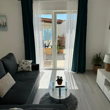 Villa House Oasis Livak