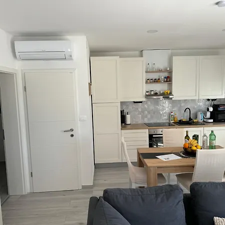 House Oasis Livak *